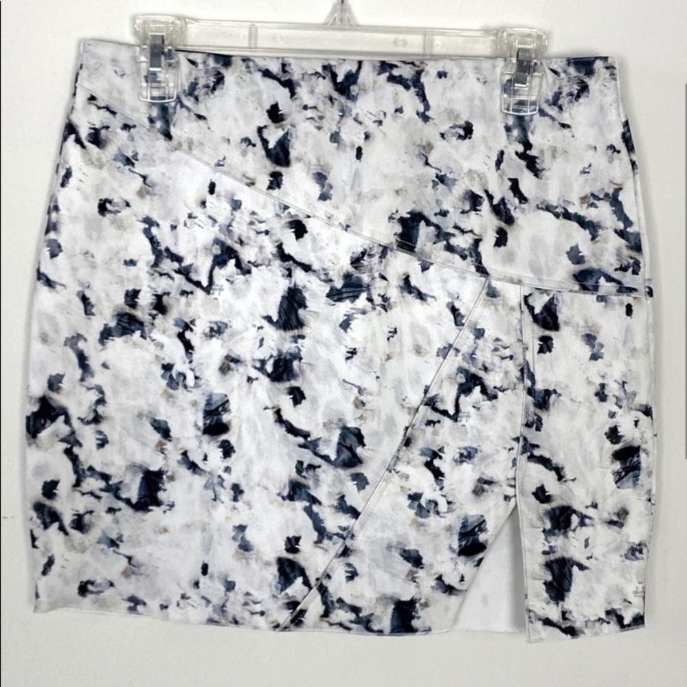 Zara Neoprene Printed Skirt Size L - Picture 3 of 6